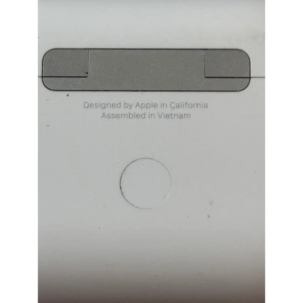 Apple AirPods Pro 2nd Gen Wireless Charging Case USB-C MagSafe White Replacement